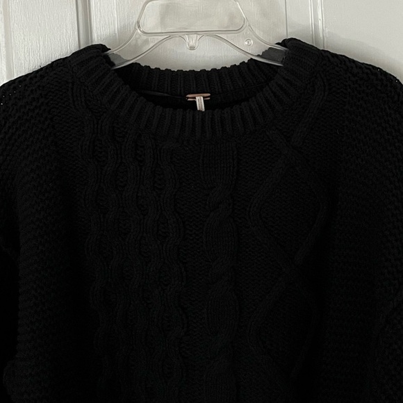 FREE PEOPLE Dream Cable Crew Sweater XS Fisherman Chunky Knit Comfy Cozy Soft - Picture 6 of 14